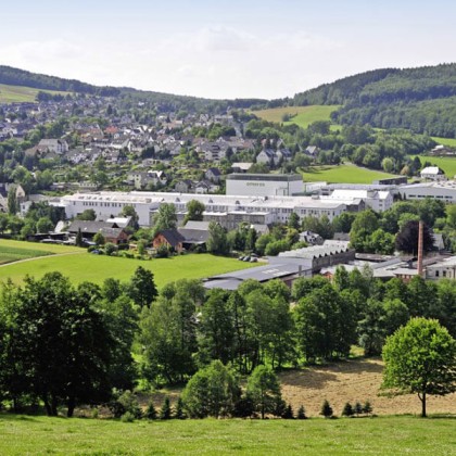 Die Omerastore GmbH liegt in Lauter-Bernsbach, einer der vielen Ortschaften im Erzgebirge